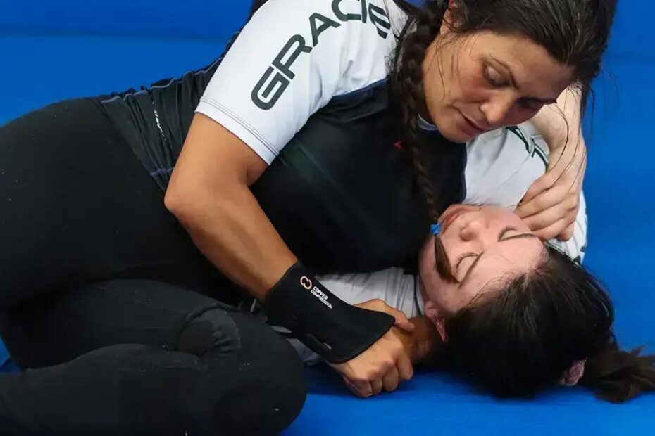Brazilian Jiu-Jitsu vs Boxing: What You Learn Fast (and What You Don’t)