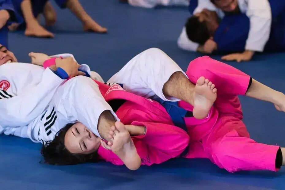 Brazilian Jiu-Jitsu vs Wrestling: What Transfers Best for Beginners