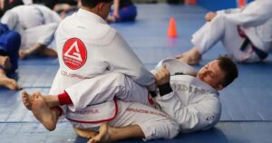 Jiu-Jitsu vs the Gym: Which Gets Better Results for Real People?